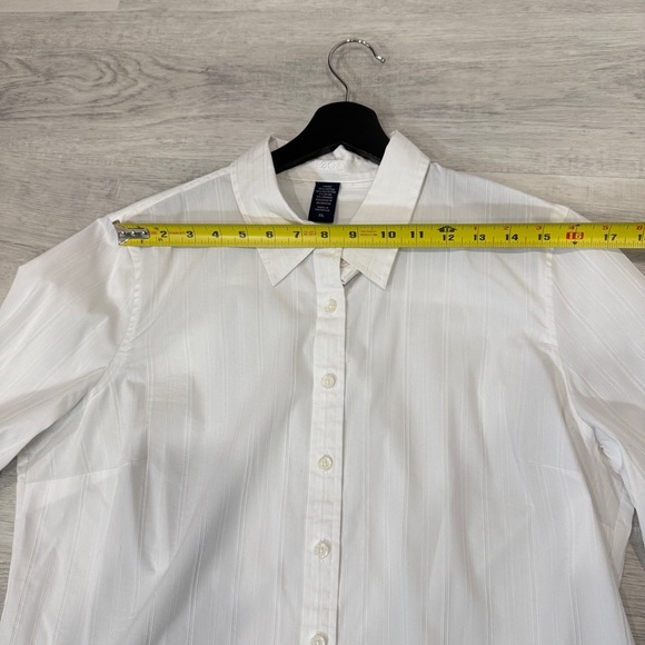IZOD Women's White Collared Shirt size XL - Picture 5 of 16